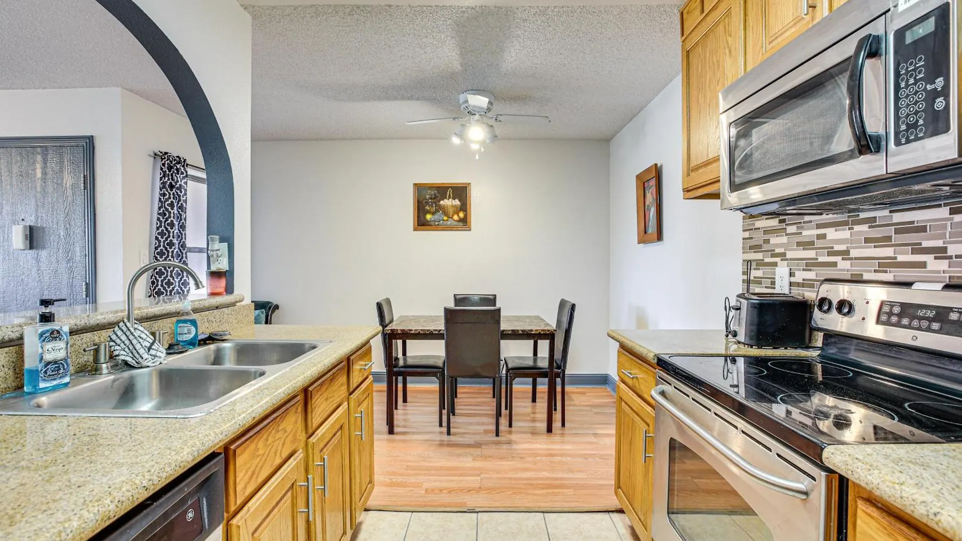 Wfh-Friendly Las Vegas Condo 2 Mi To Strip! 0*,